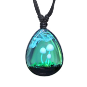 Collana nera con ciondolo a goccia fungo mistico...