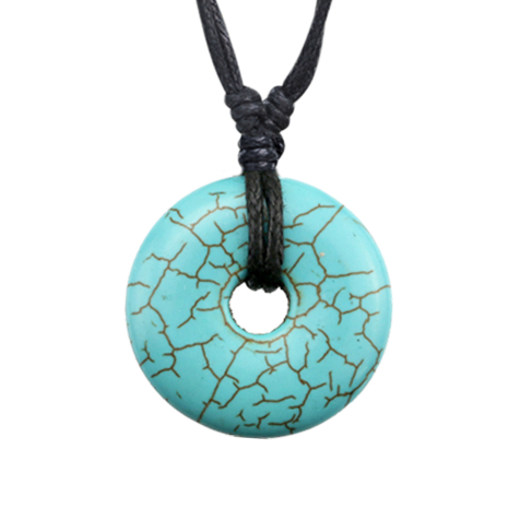 Collier noir pendentif donut en pierre de turquoise